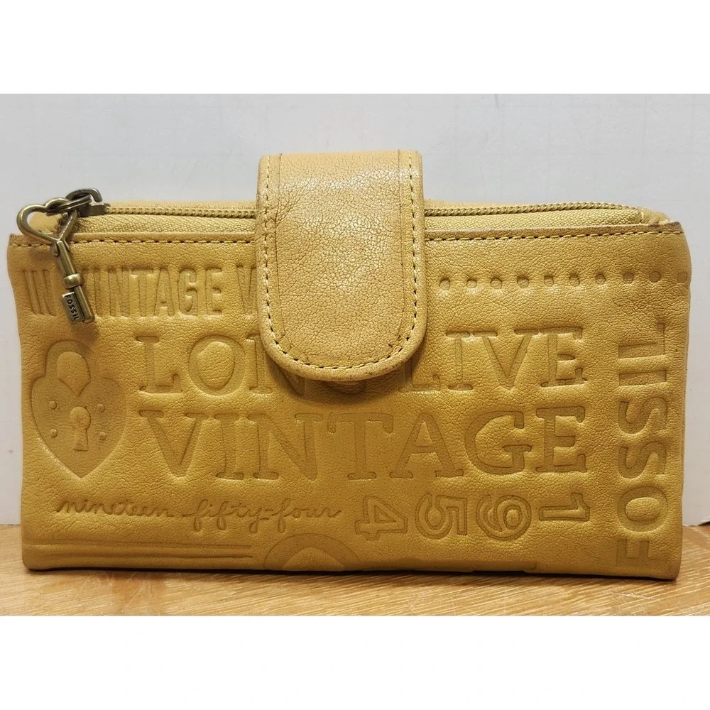 Fossil Long Live Vintage Yellow Leather Bifold Clutch Wallet Heart Key Charm